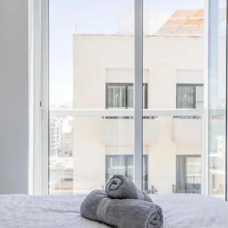公寓 Seaviews & Style In Saint Julian's