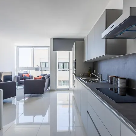 Seaviews & Style In *